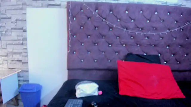 gabriela grace online show from 10-21-25, 03:33