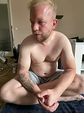 Menonfire123 online show from 07-20-26, 10:50