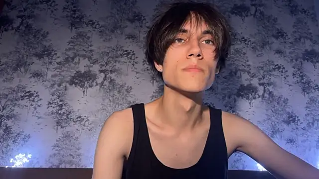 Snapshot of eldir420 chatting on 07-20-26, 05:26 eldir420 online show from 07-20-26, 05:26