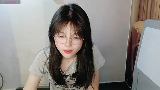 Snapshot of Tinley-vv chatting on 07-20-26, 11:45 Tinley-vv online show from 07-20-26, 11:45