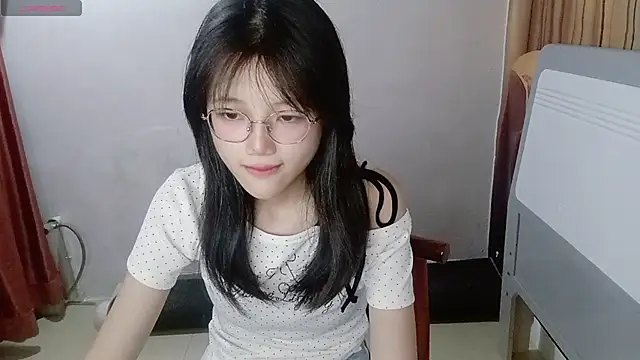 Snapshot of Tinley-vv chatting on 07-19-26, 08:56 Tinley-vv online show from 07-19-26, 08:56