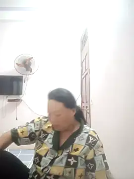Snapshot of Queenie9z chatting on 07-19-26, 02:25 Queenie9z online show from 07-19-26, 02:25