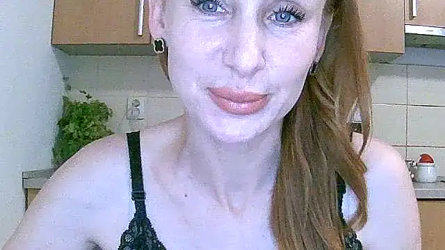 Snapshot of AimeeAlanx chatting on 07-25-26, 09:28 AimeeAlanx online show from 07-25-26, 09:28