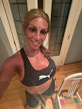 cari guerrera online show from 07-21-26, 08:43