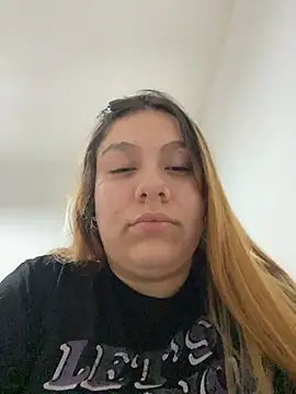 Snapshot of ninaa81 chatting on 07-26-26, 10:38 ninaa81 online show from 07-26-26, 10:38