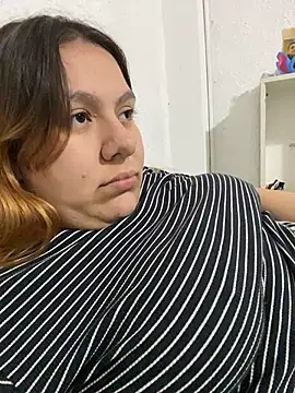 Snapshot of ninaa81 chatting on 07-23-26, 03:15 ninaa81 online show from 07-23-26, 03:15