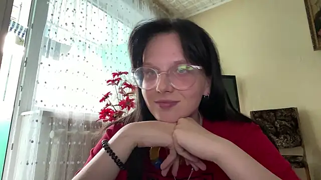 Snapshot of HeatherMiley chatting on 07-21-26, 09:21 HeatherMiley online show from 07-21-26, 09:21