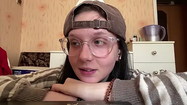 Snapshot of HeatherMiley chatting on 07-25-26, 09:17 HeatherMiley online show from 07-25-26, 09:17