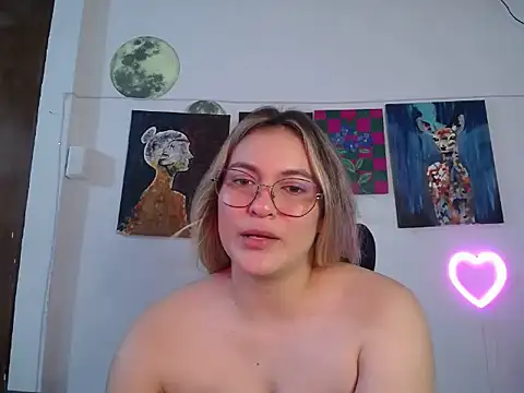 Snapshot of Barbara182 chatting on 07-22-26, 01:07 Barbara182 online show from 07-22-26, 01:07