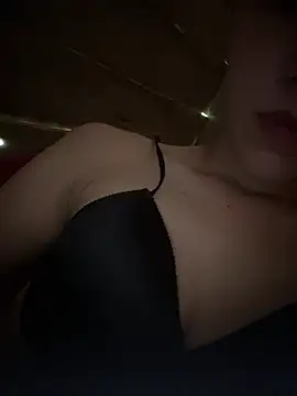 Snapshot of Jully-love chatting on 07-21-26, 09:10 Jully-love online show from 07-21-26, 09:10