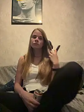 Mary Mathews online show from 07-23-26, 04:03