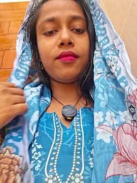 Snapshot of Beauty_Akhter chatting on 07-23-26, 07:38 Beauty Akhter online show from 07-23-26, 07:38