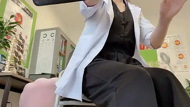Snapshot of Katy_Bae chatting on 05-18-26, 04:18 Katy Bae online show from 05-18-26, 04:18