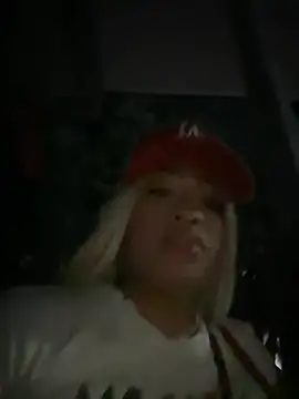 Snapshot of riri_brunnete chatting on 07-09-26, 04:24 riri brunnete online show from 07-09-26, 04:24