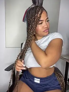 riri brunnete online show from 03-16-26, 05:44