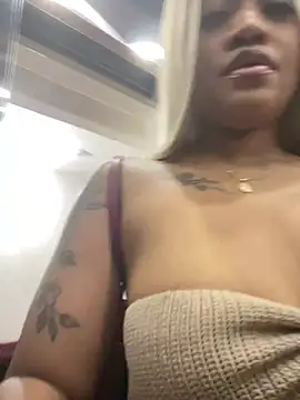 Snapshot of riri_brunnete chatting on 06-16-26, 04:34 riri brunnete online show from 06-16-26, 04:34