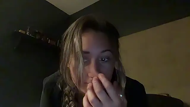 Snapshot of katiecakesss chatting on 07-29-26, 02:00 katiecakesss online show from 07-29-26, 02:00