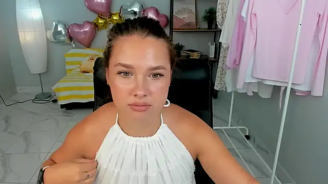 RoseJones online show from 07-27-26, 01:18