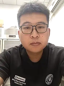 Snapshot of Qiqimowang chatting on 07-23-26, 10:34 Qiqimowang online show from 07-23-26, 10:34