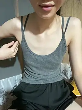 Snapshot of Li-Li12 chatting on 07-24-26, 03:19 Li-Li12 online show from 07-24-26, 03:19