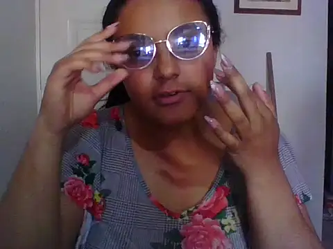 Snapshot of Valeryyyy_ chatting on 07-23-26, 07:54 Valeryyyy online show from 07-23-26, 07:54