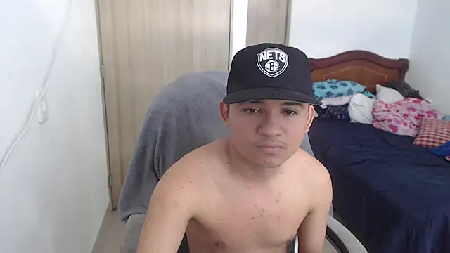Snapshot of ThiagoHoyos chatting on 07-24-26, 03:30 ThiagoHoyos online show from 07-24-26, 03:30