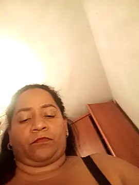 Snapshot of Dajanaaroa chatting on 11-05-25, 12:36 Dajanaaroa online show from 11-05-25, 12:36