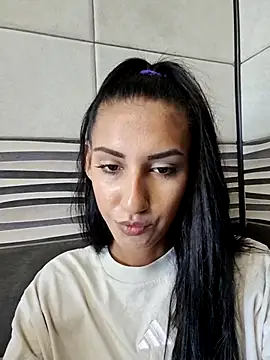 Snapshot of Andreea_C chatting on 07-26-26, 09:27 Andreea C online show from 07-26-26, 09:27