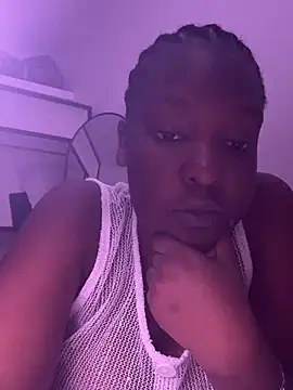 Snapshot of curvyreen chatting on 08-04-26, 04:33 curvyreen online show from 08-04-26, 04:33