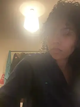 Snapshot of Amelify chatting on 07-24-26, 11:23 Amelify online show from 07-24-26, 11:23