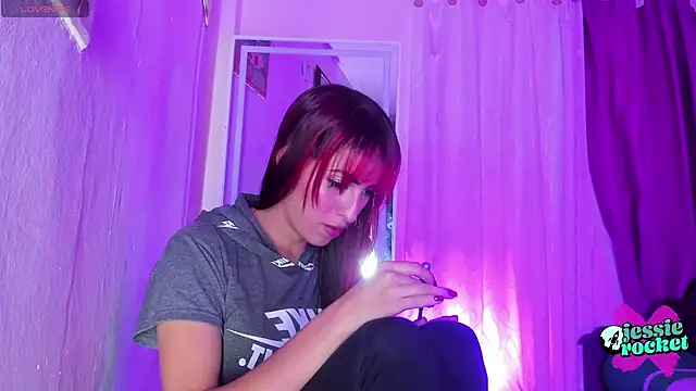 jessierocketx online show from 11-18-25, 01:54