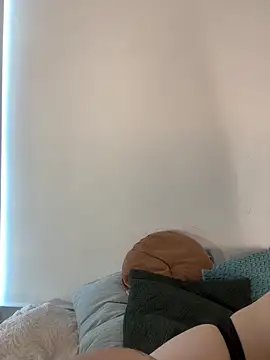 IvyValentine online show from 10-23-25, 07:01