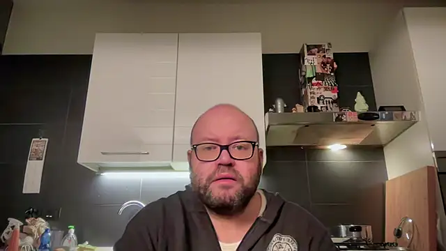 theitalianbear online show from 10-18-25, 04:14