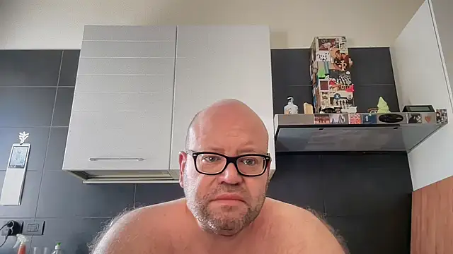 theitalianbear online show from 07-25-26, 07:38