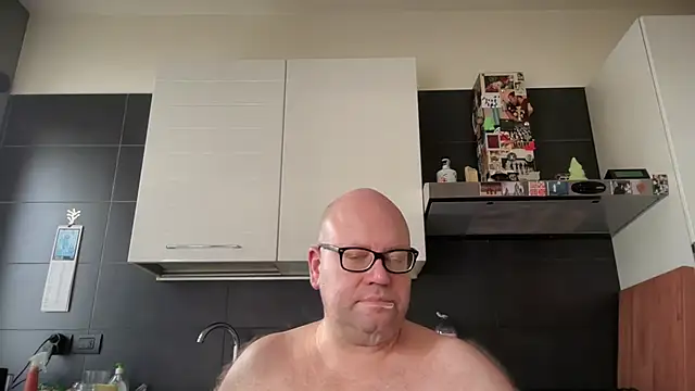theitalianbear online show from 07-20-26, 06:21