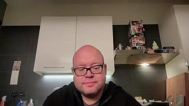 theitalianbear online show from 10-23-25, 03:16