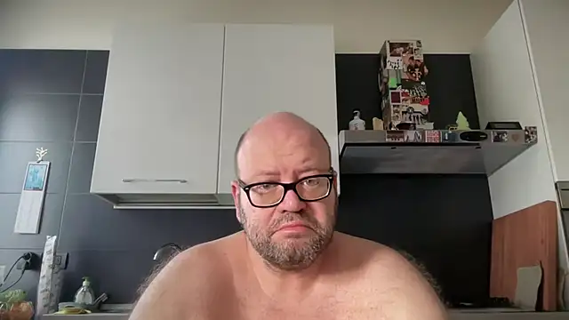 theitalianbear online show from 07-06-26, 05:25