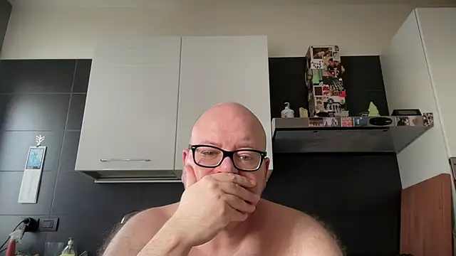 theitalianbear online show from 07-21-26, 05:09