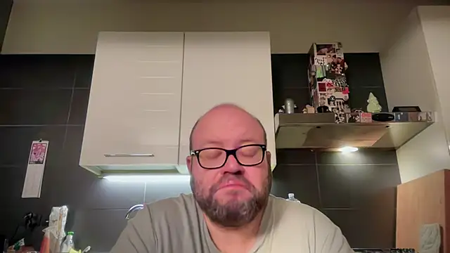 theitalianbear online show from 04-19-26, 03:40