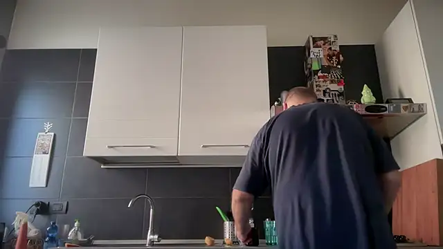 theitalianbear online show from 10-13-25, 01:56