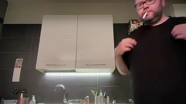 theitalianbear online show from 11-06-25, 04:16