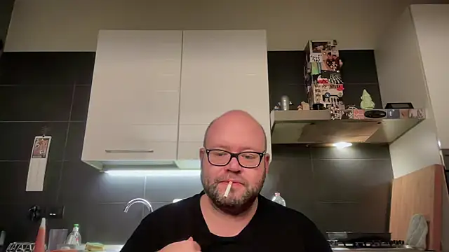 theitalianbear online show from 11-08-25, 03:54