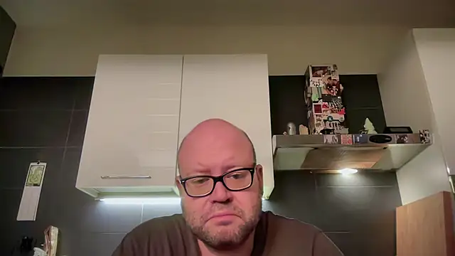 theitalianbear online show from 05-05-26, 01:52