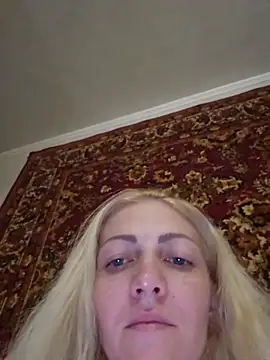 Snapshot of Kiska_Dreis chatting on 08-06-26, 08:15 Kiska Dreis online show from 08-06-26, 08:15