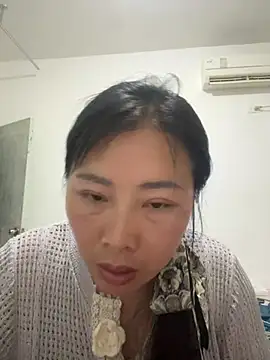 Snapshot of linlin-717 chatting on 07-30-26, 11:53 linlin-717 online show from 07-30-26, 11:53