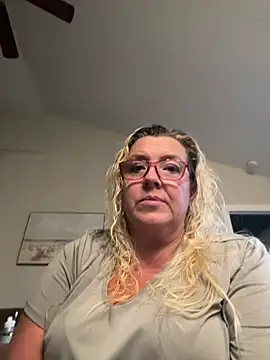IntimateCpl online show from 08-05-26, 12:15