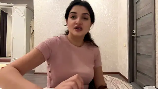 IzzabelSun online show from 07-28-26, 08:52