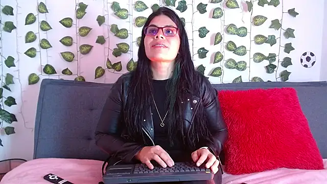 isabella black1 online show from 08-03-26, 10:25