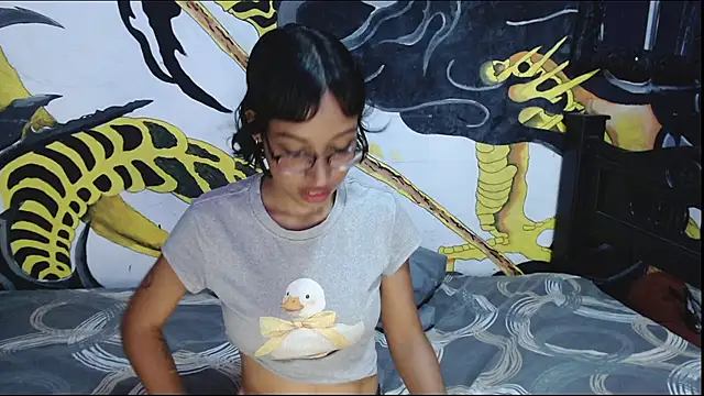 Snapshot of Mitski__Jane chatting on 08-07-26, 04:24 Mitski Jane online show from 08-07-26, 04:24