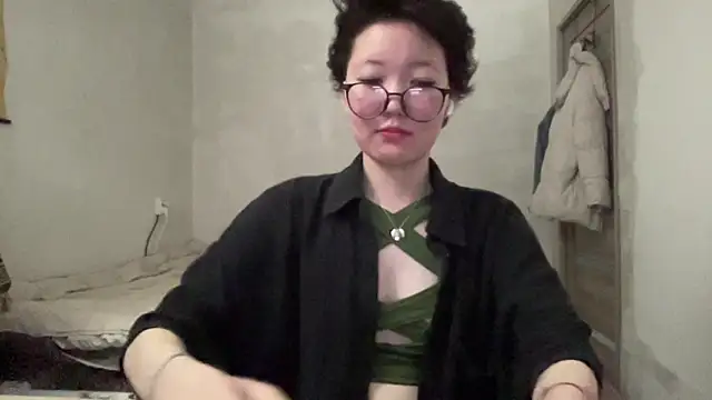 Snapshot of warmdew chatting on 07-29-26, 10:36 warmdew online show from 07-29-26, 10:36